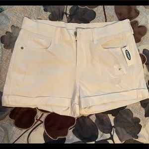 NWT Old Navy Boyfriend Mid-Rise Shorts
